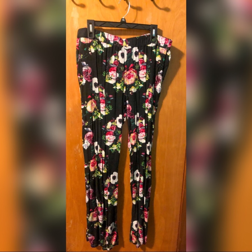 Floral Patterned wide-leg pant